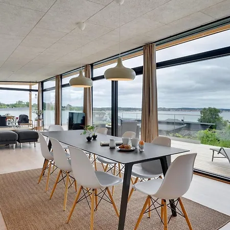 Ahmik - 200m From The Sea By Interhome
